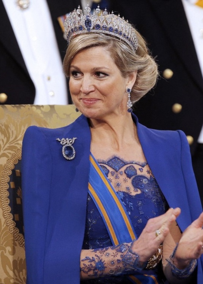 الملكة ماكسيما ترتدي تاج The Dutch Sapphire Parure Tiara من أفخم التيجان الملكية