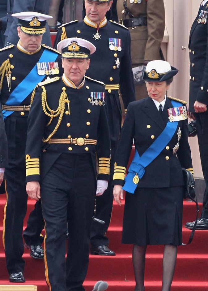 السير تيموثي لورانس زوج الأميرة آن