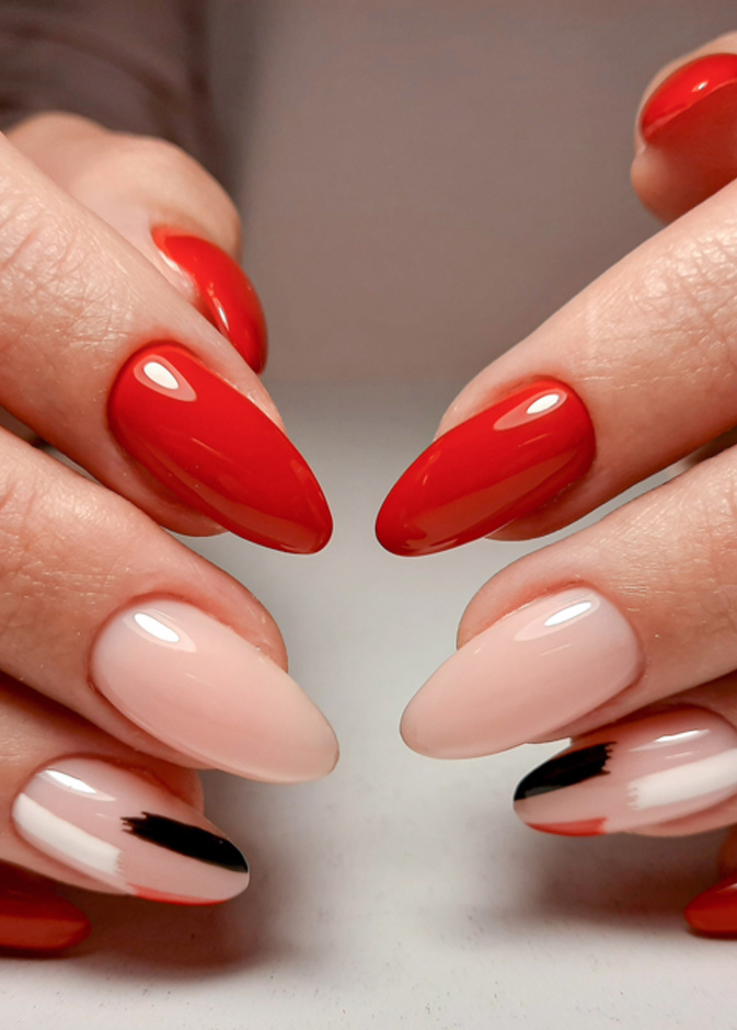 أشكال رسومات أظافر مناسبة لحفلات نهاية العام 2021