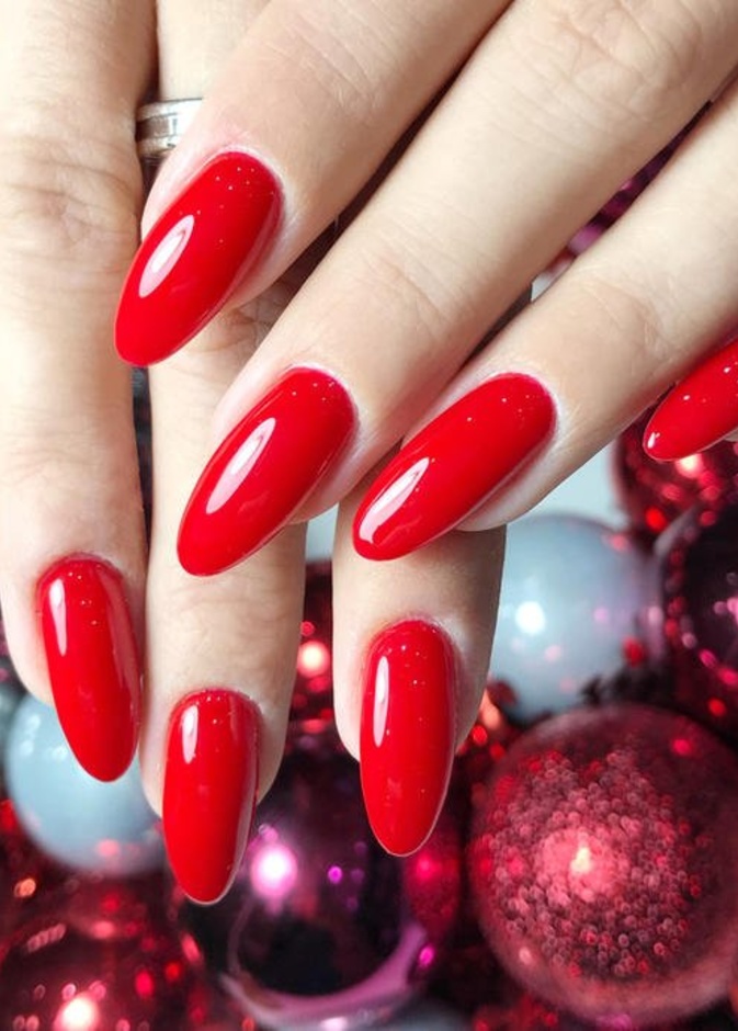 رسومات أظافر باللون الأحمر لسهرة رأس السنة 2022 - 2021
