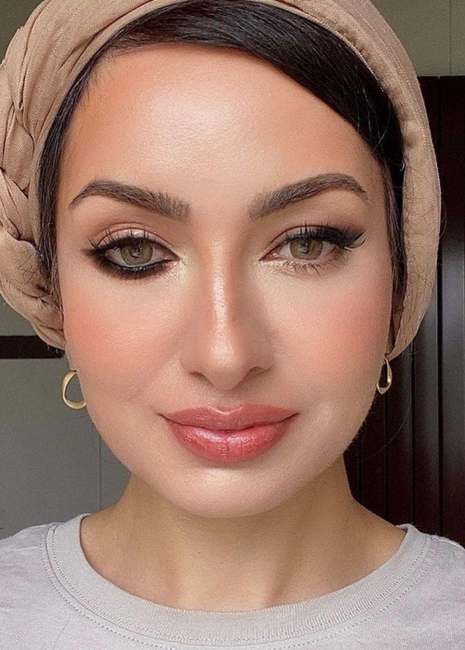 طرق عمل مكياج بحيل جديدة مع مدونة الجمال MaliaYosuf