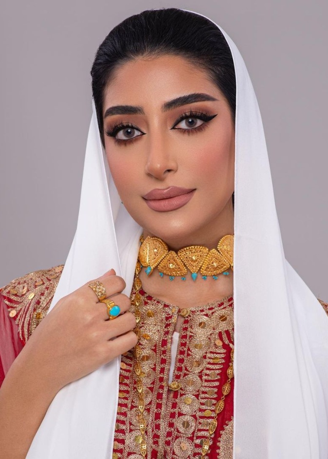 مكياج خليجي للصبايا المحجبات من وحي فاطمة المهنا