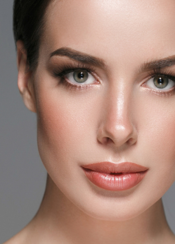 وصفات طبيعية لشد الجفون العلوية للعين