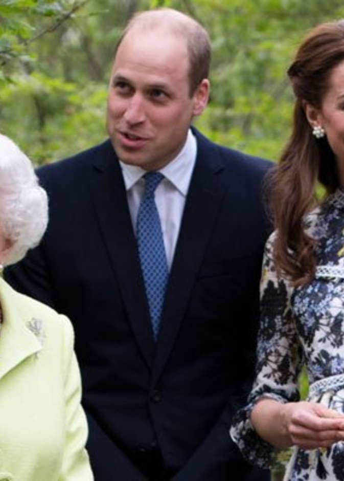 تعرف على قصة قضاء الملكة "ليالي عديدة بدون نوم" بسبب استخدام الأمير وليام وأسرته للطائرات المروحية