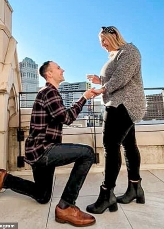 خطبة ابنة مغني الراب إيمنيم