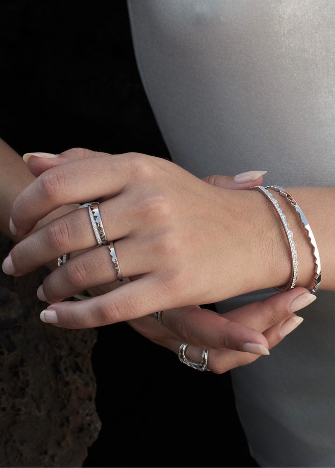 "أكيليس" تحطّ رحالها في دبي مول