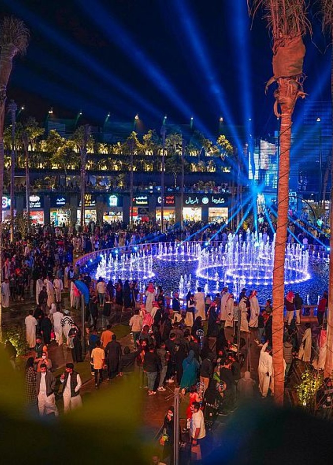 نافورة جاردن في "بوليفارد رياض سيتي".. أجواء ساحرة وعروض ضوئية مبهرة
