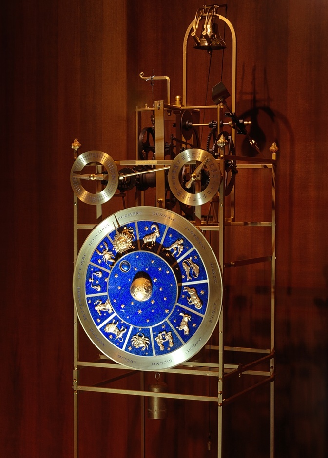 "دولتشي أند غابانا" تتبرّع بساعة Chiaravalle الأيقونية لمكتبة Ambrosiana