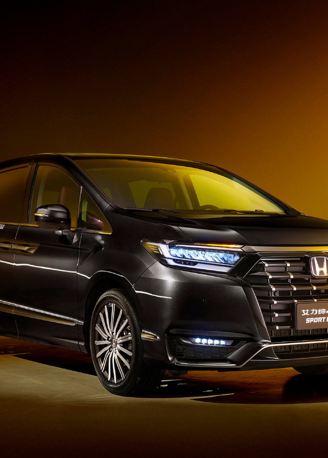 Elysion سيارة عائلية جديدة من هوندا