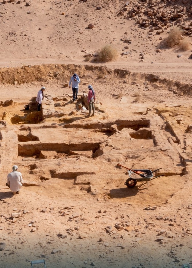 هيئة التراث السعودية تعلن اكتشافات جديدة ضمن أعمال التنقيب في موقع "قريّة" بتبوك