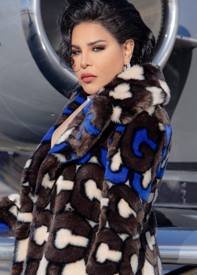 أحلام تتألق في لفتة مشرقة