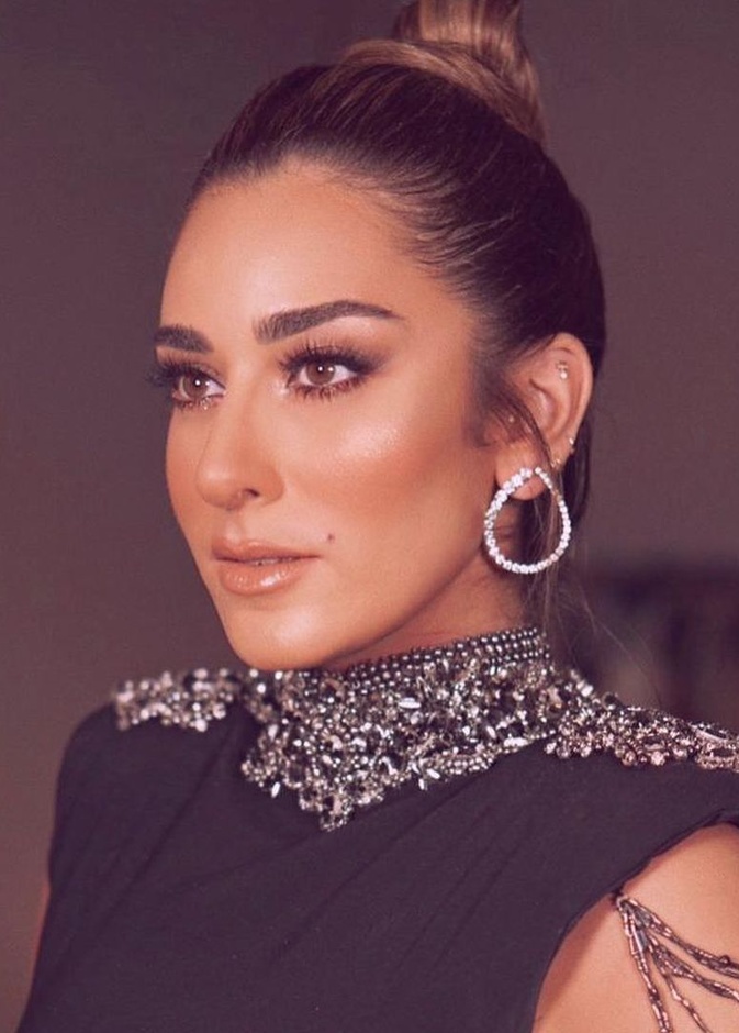امينة خليل 