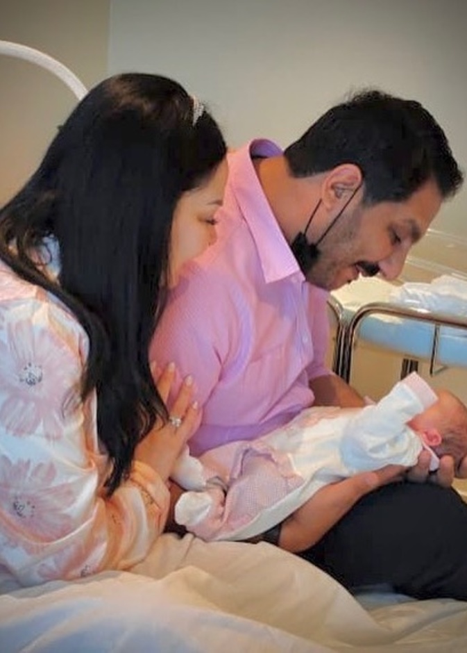 أبرز نجوم رزقوا بالأطفال في 2021 بينهن فنانة أنجبت توأم بنات