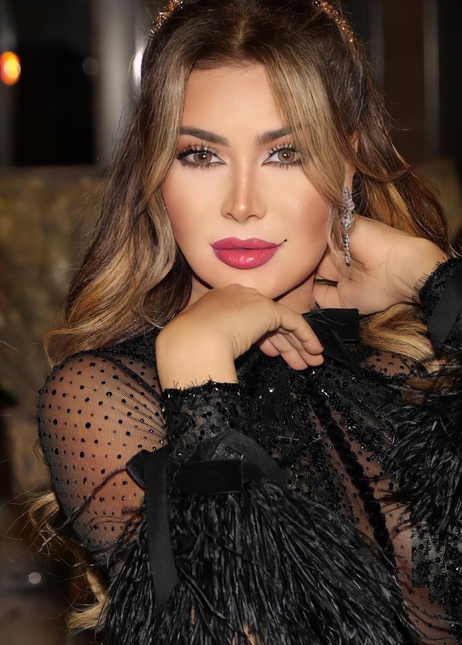تفاصيل إطلالة نوال الزغبي الجمالية في دبي. 2021