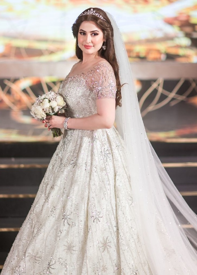 أجمل صور الزفاف من حفلات النجمات الإماراتيات