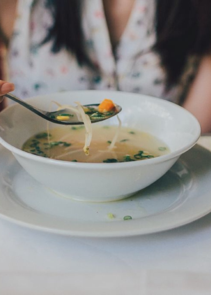 أفضل حساء يساعدك على انقاص الوزن في الشتاء ويشعرك بالدفء