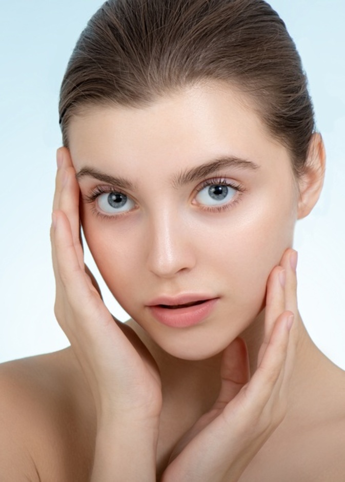 وصفات الألوفيرا لشد الجفون المترهلة قبل احتفالات نهاية العام