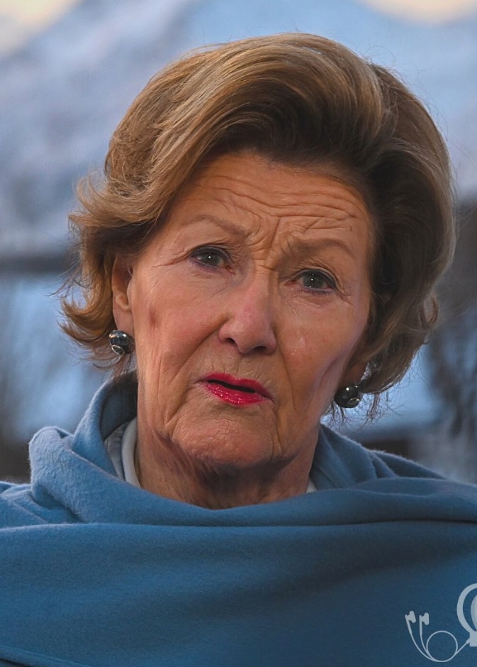 الملكة سونيا تكرم مدرسة بجائزة تحمل اسمها