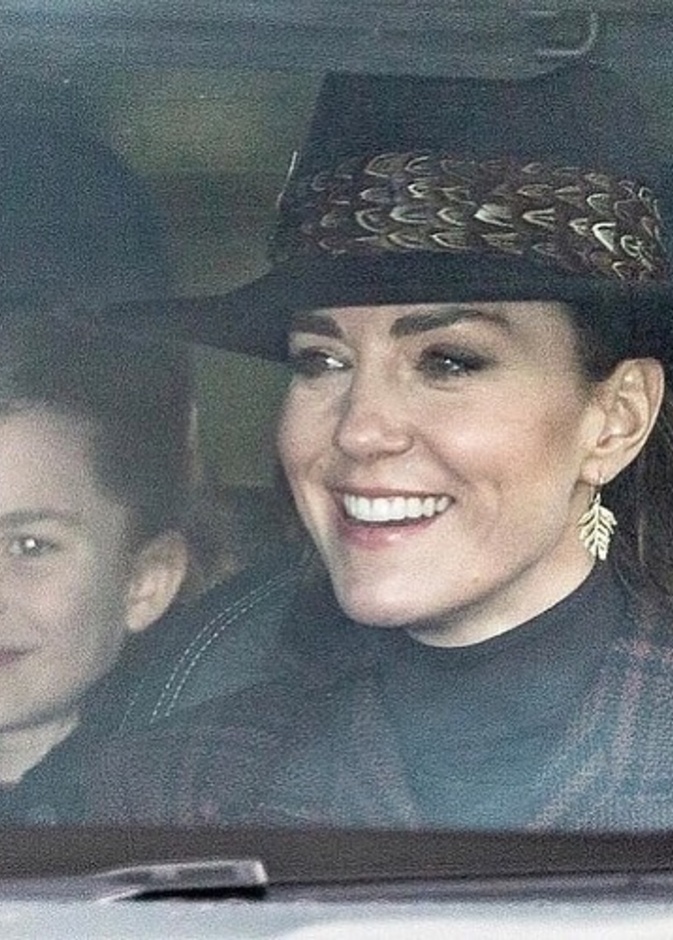 ظهور وليام وكيت مع أطفالهما الثلاثة