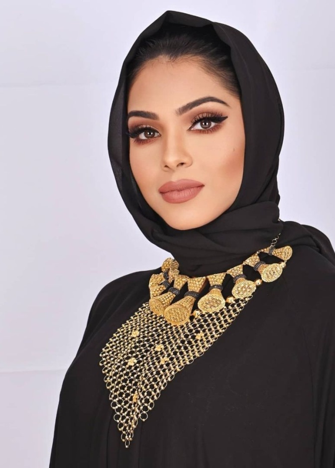 إطلالات ديبانجالي كامسترا ملكة جمال الإمارات والوصيفة الثانية لملكات جمال العالم للمتزوجات 2022