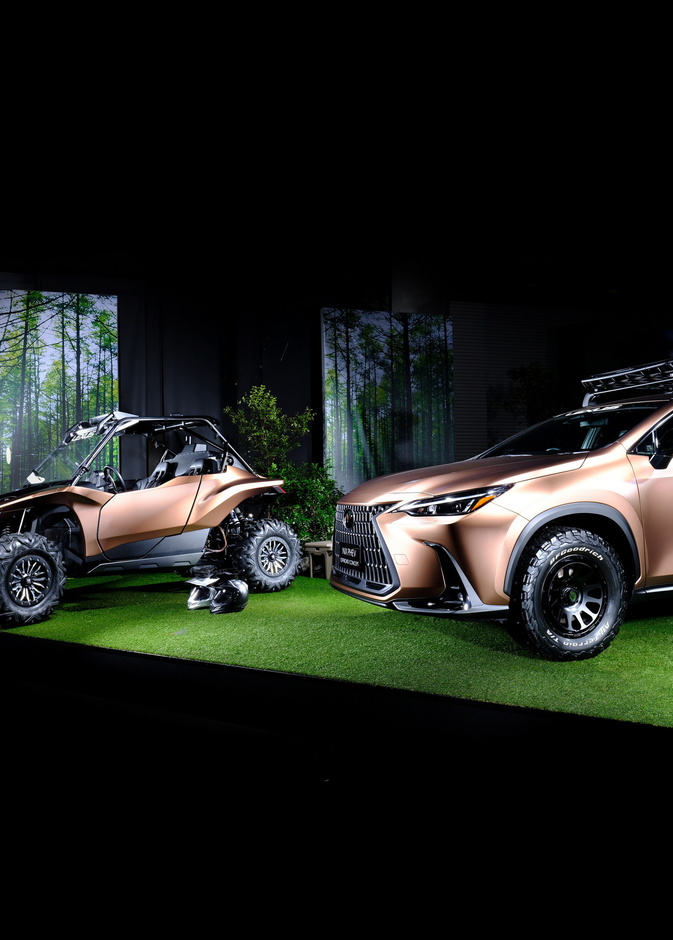 تدشين لكزسNX 2022  في أوتوفيل الرياض