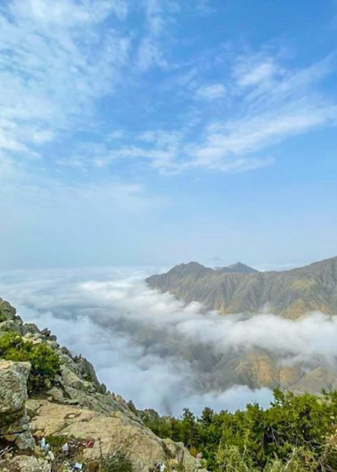 جبال السروات ومشهد خلاب للجميع.