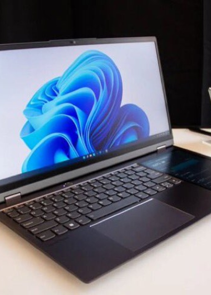 لينوفو تعلن عن حاسب محمول بعدة شاشات