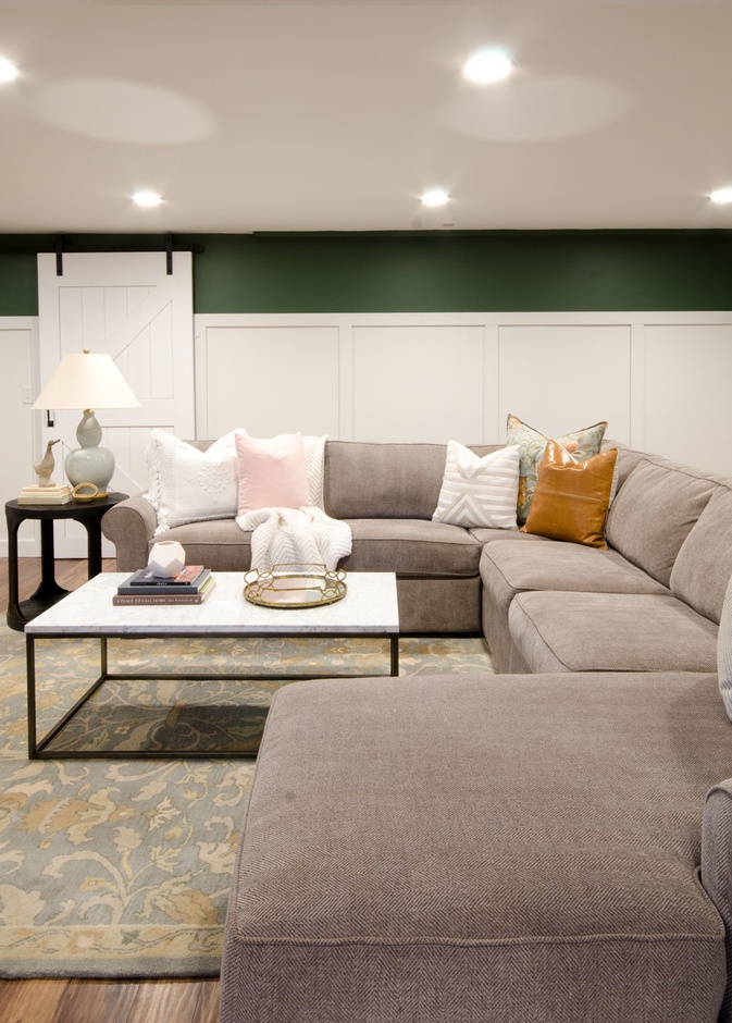 دهانات حوائط بالزيتي والأبيض للطوابق السفلية