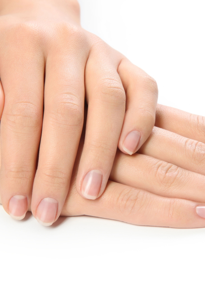 طريقة برد الأظافر القصيرة والإعتناء بها