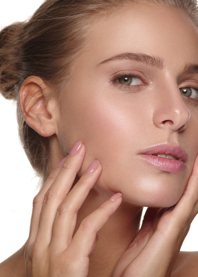 6 نصائح ذهبية للحصول على مكياج شبابي خفيف