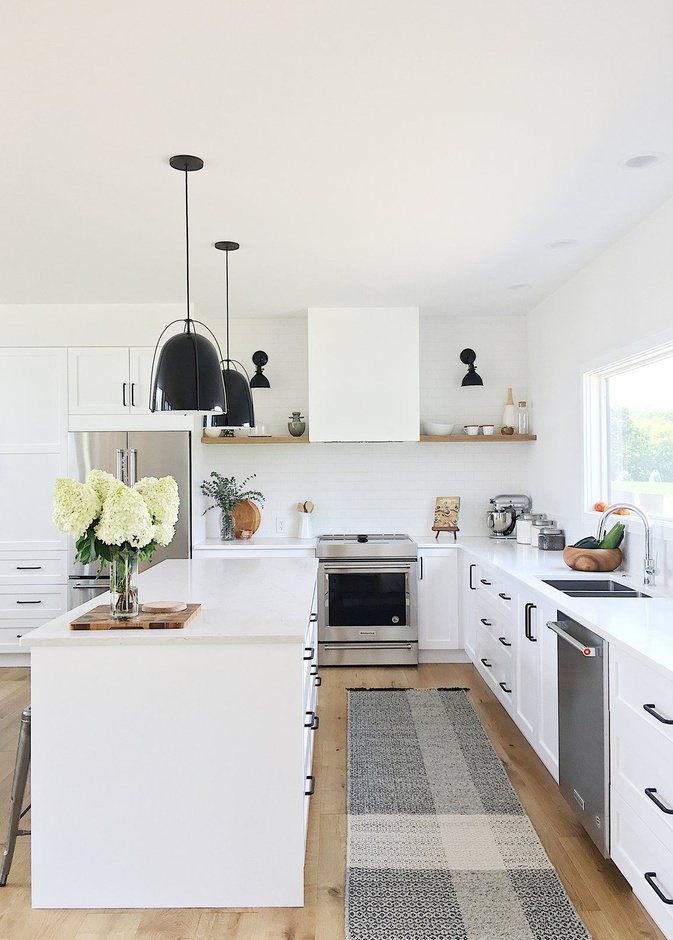 مطابخ بالأبيض والأسود