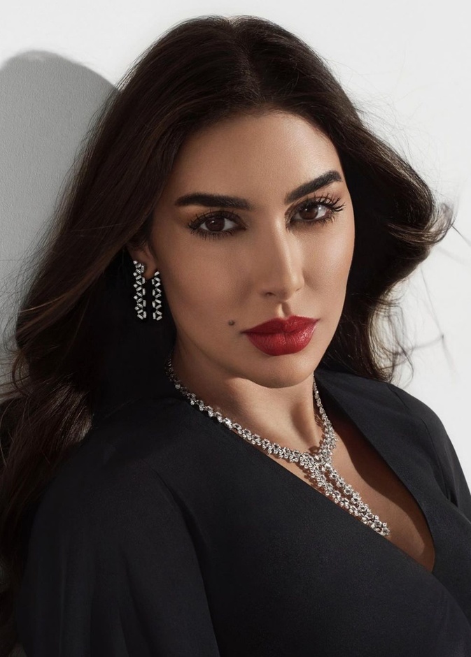 ياسمين صبري بمجوهرات دار كارتييه العريقة