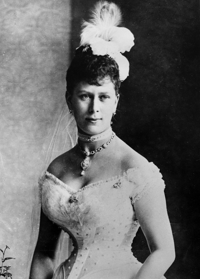 الملكة ماري تك أَثرَت صندوق مجوهرات العائلة المالكة البريطانية بالعديد من القطع الخالدة