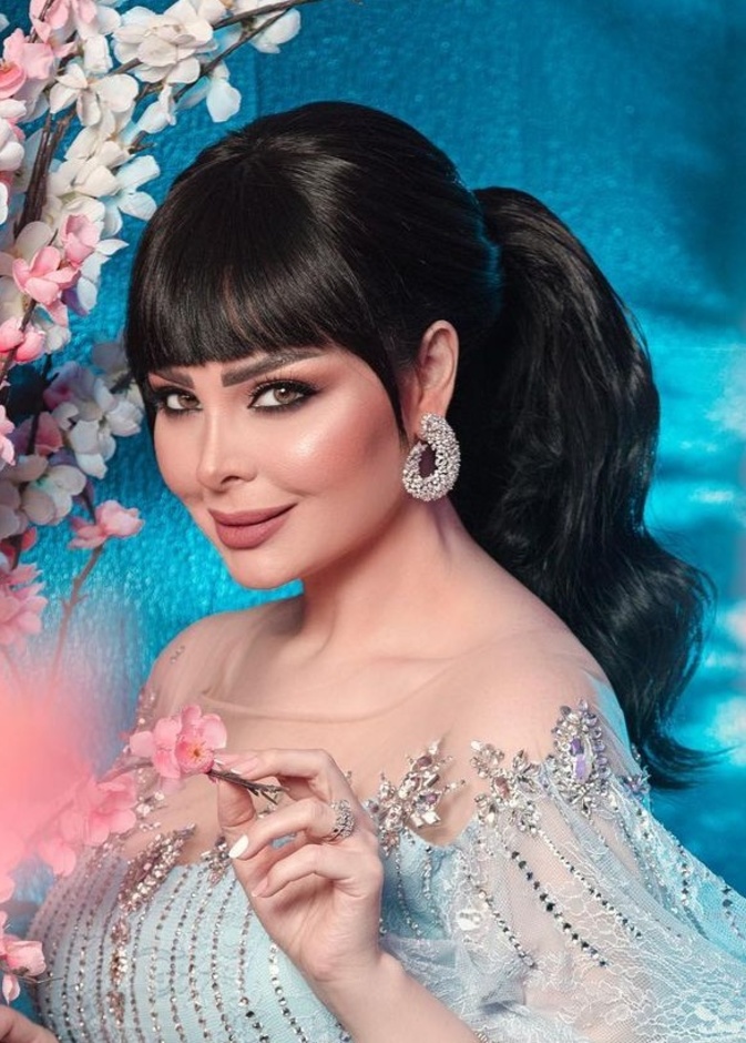 تسريحات عصرية لصاحبات الشعر الطويل من وحي ديانا كرزون