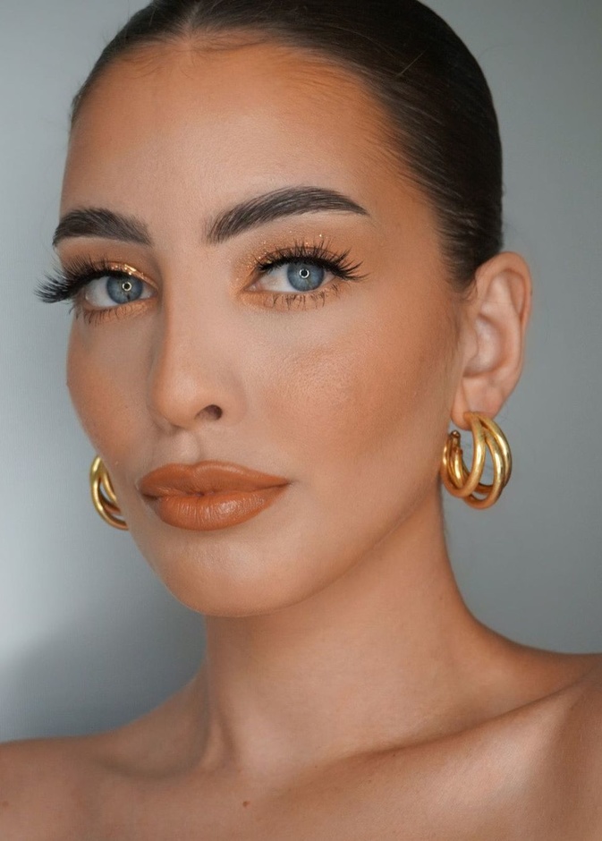 حيل مكياج لـ نحت الوجه ورفع الوجنتين - من حساب مدونة الجمال daphne  على انستغرام