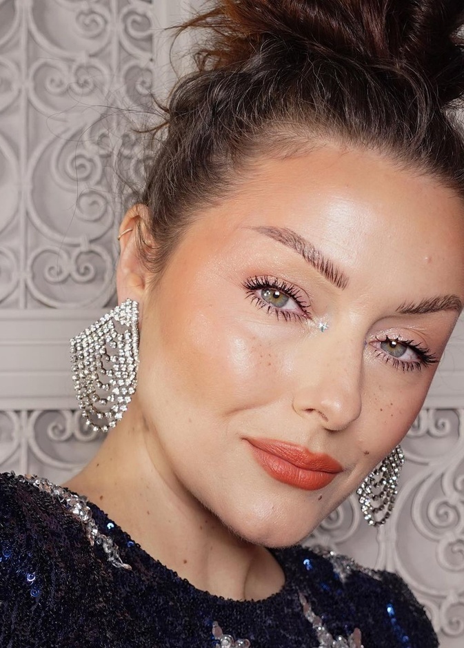 صورة من حساب KATIE JANE HUGHES على انستغرام