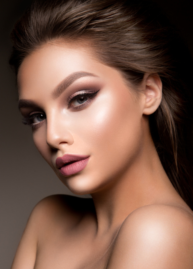 كيفية وضع مكياج ناعم حسب لون البشرة