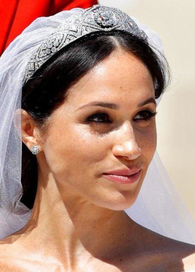 أقراط ميغان ماركل من قطع المجوهرات الملكية المرصعة بالألماس