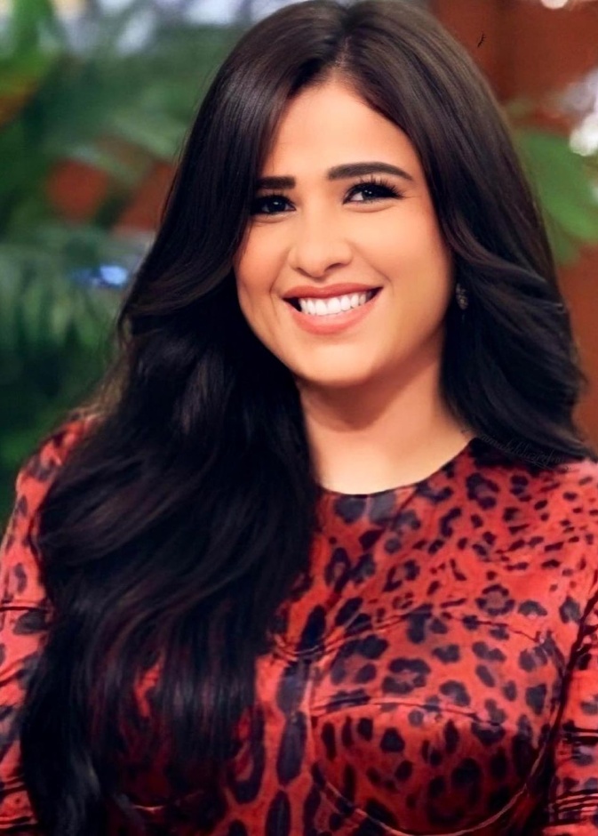 ياسمين عبد العزيز 