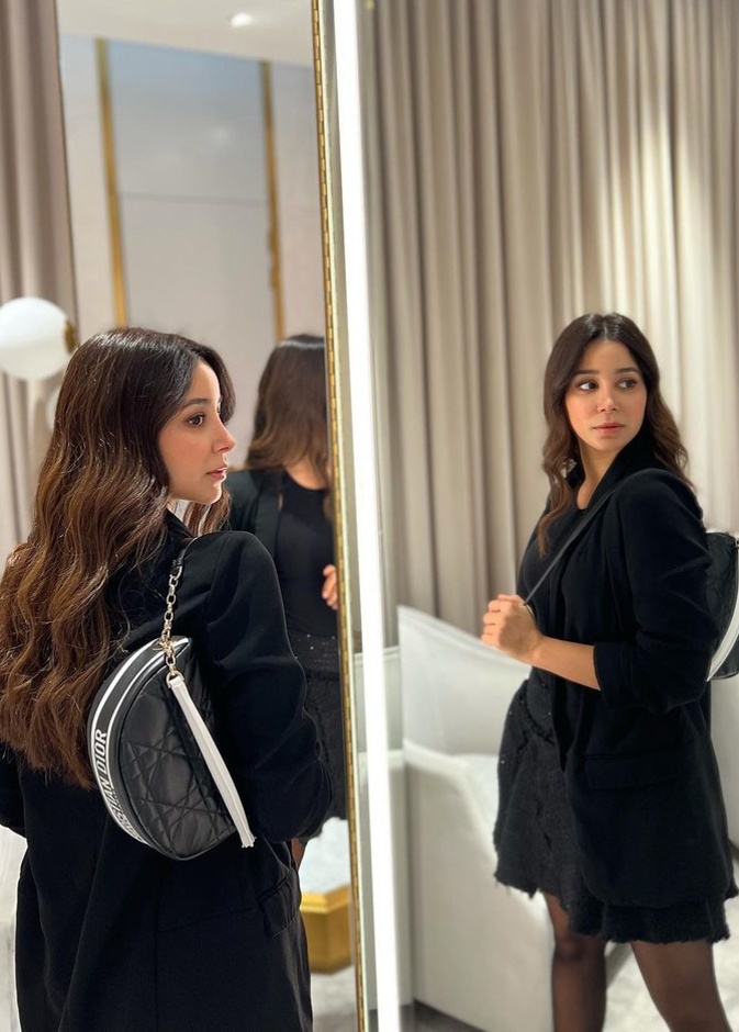 إطلالات أسيل عمران بالأسود بلوك كامل من دار Christian Dior العالمية