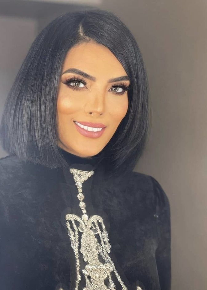 حورية فرغلي تعتمد قصة شعر جديدة وعصرية