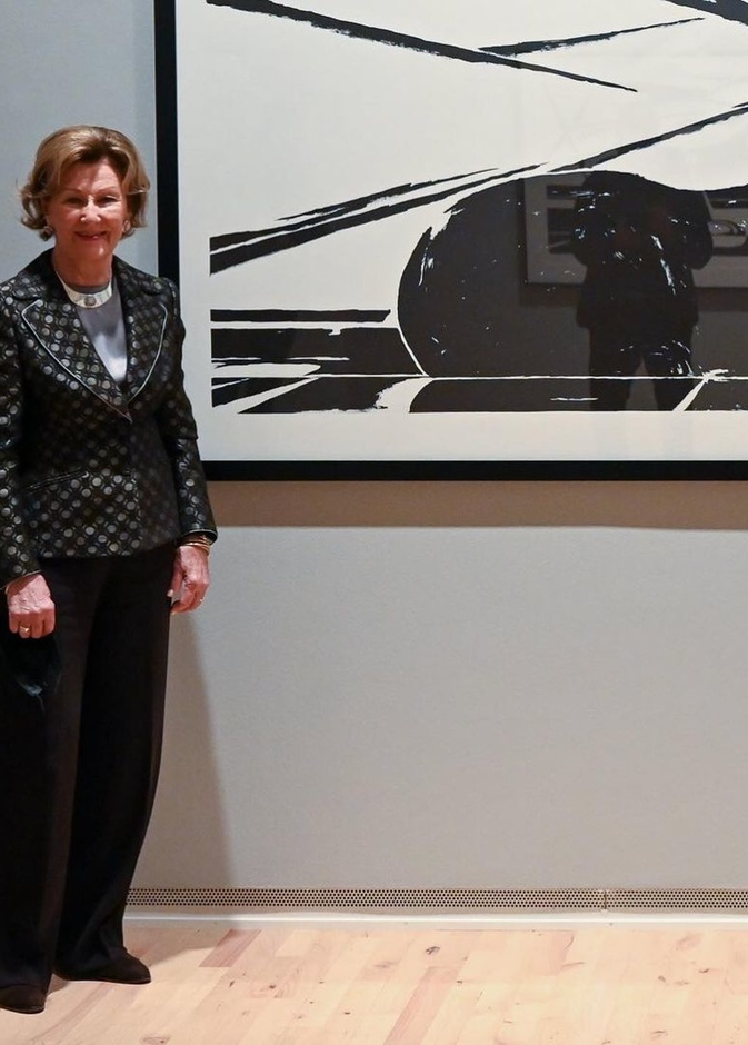 الملكة سونيا تفتتح معرض " State of the Art" في متحف هوغار للفنون