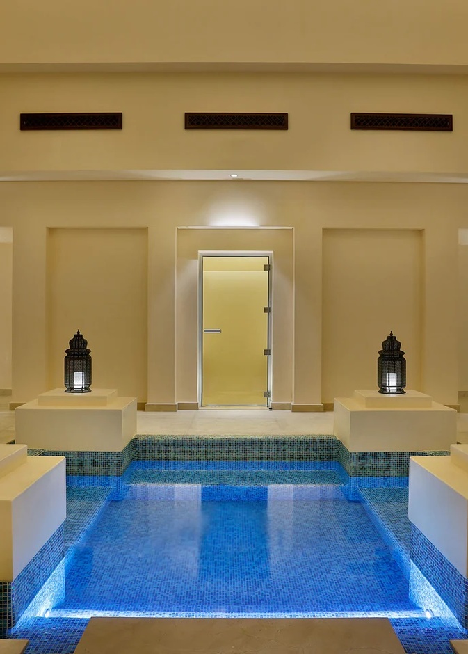 منتجع الوثبة الصحراوي.. أجواء ساحرة للاستجمام في صحراء أبوظبي الخلابة