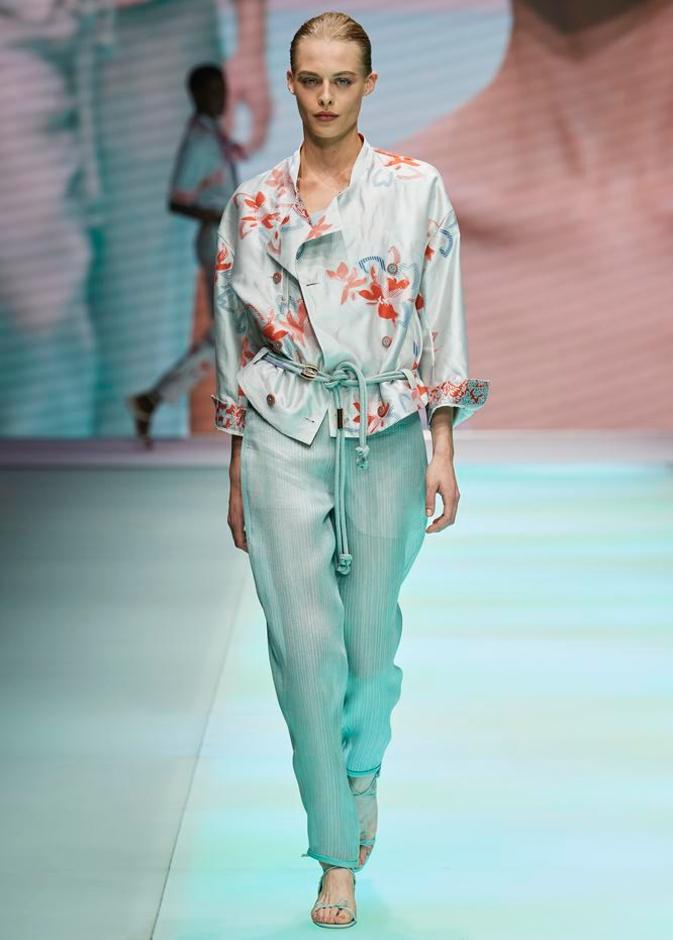 أزياء بألوان الباستيل 2022 ساحرة من Emporio Armani
