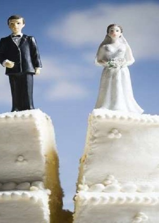 عريس يطلق زوجته في حفل زفافهما بسبب أغنية 