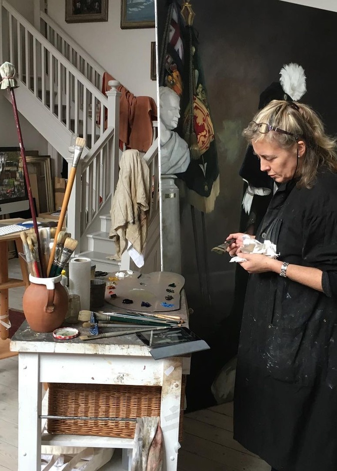 الفنانة نيكي فيليبس تكشف عن بورتريه للأميرين ويليام وهاري قبل الخلاف الملكي