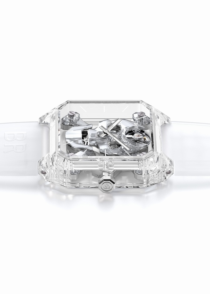  Bell & Ross تعرض الإصدار الأحدث لساعة Cyber Skull Sapphire