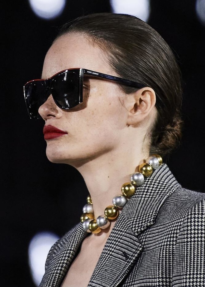 نظارات صيف 2022 بتصميم كلاسيكي من Saint Laurent