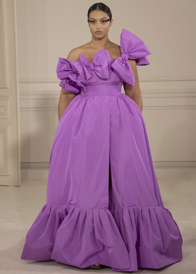 مجموعة فالنتينو للهوت كوتور لربيع وصيف 2022