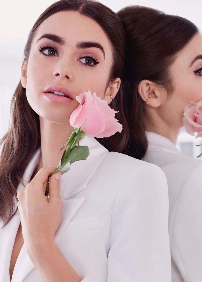 ليلي كولينز